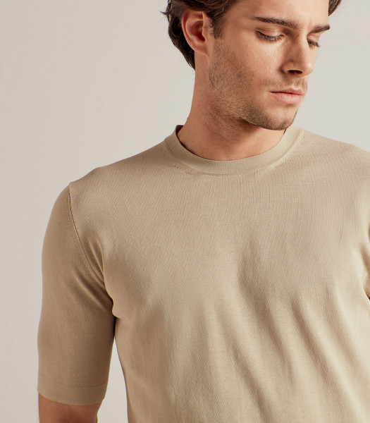 t-shirt-beige-in-cotone-fit-dritto