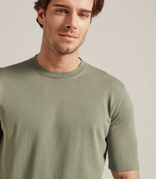 t-shirt-verde-salvia-in-cotone-fit-dritto